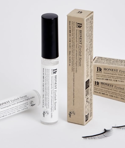 Benton Honest Eyelash Serum is an eyelash serum that nourishes and helps strengthen and enhance the eyelashes