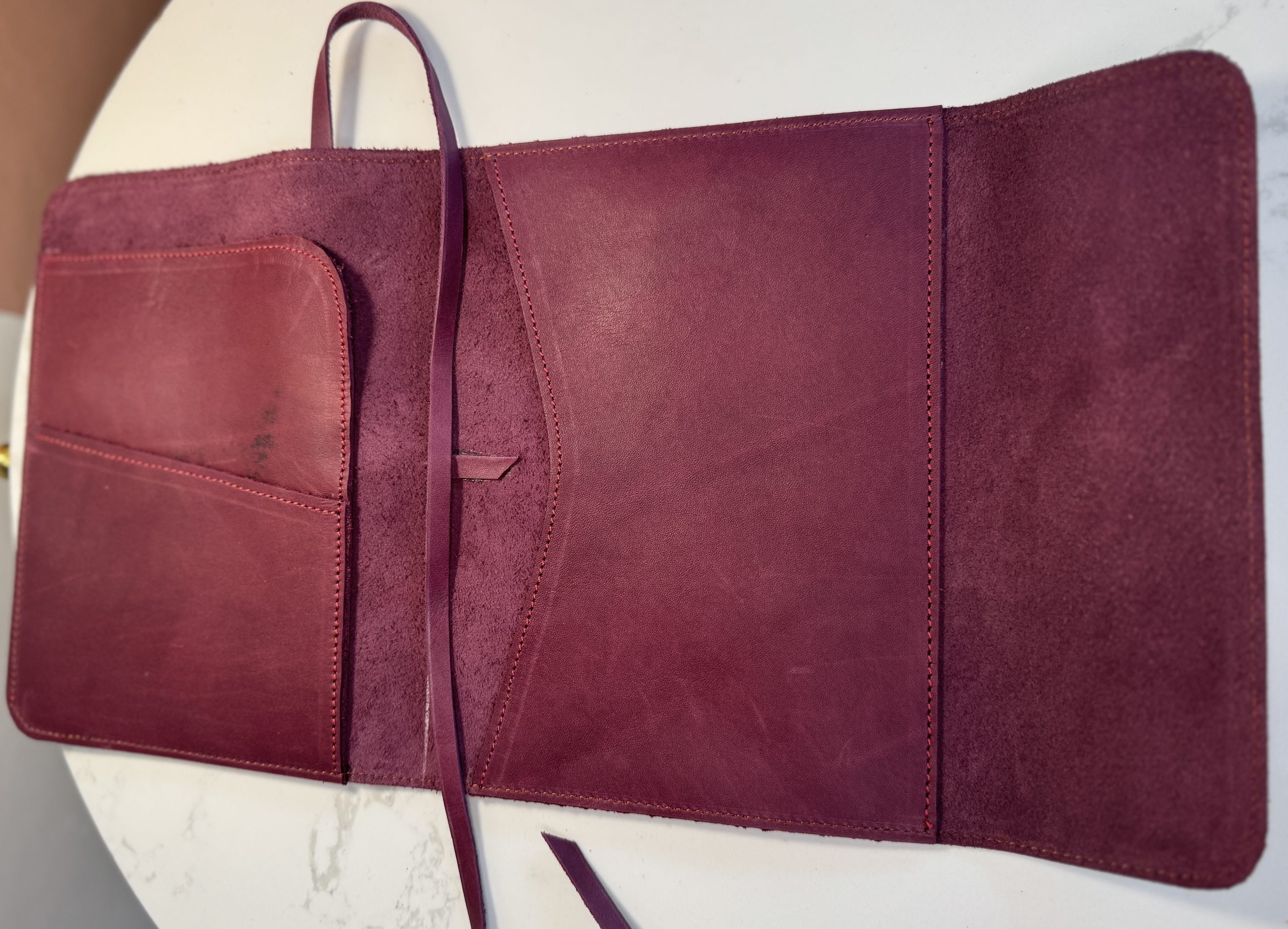 Plum leather folio interior - FORTExPenelope Plum leather folio interior